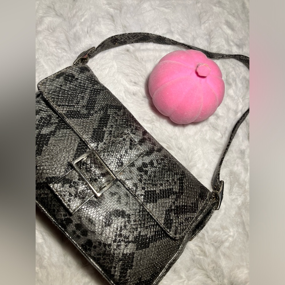 Snakeskin Pattern Shoulder Bag (Black) Brand Unknown